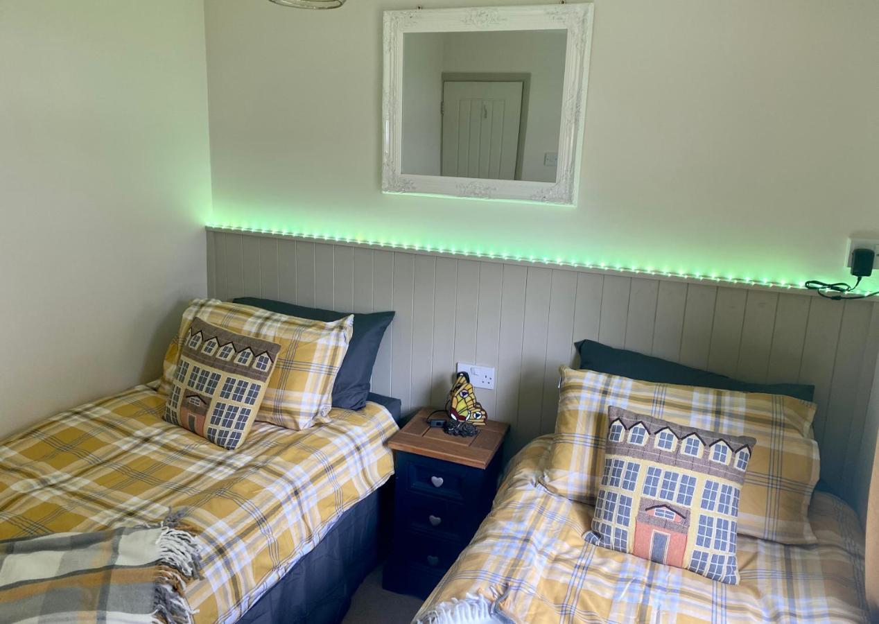 Woodlands Hare Chalet, Bideford Bay Holiday Park 외부 사진